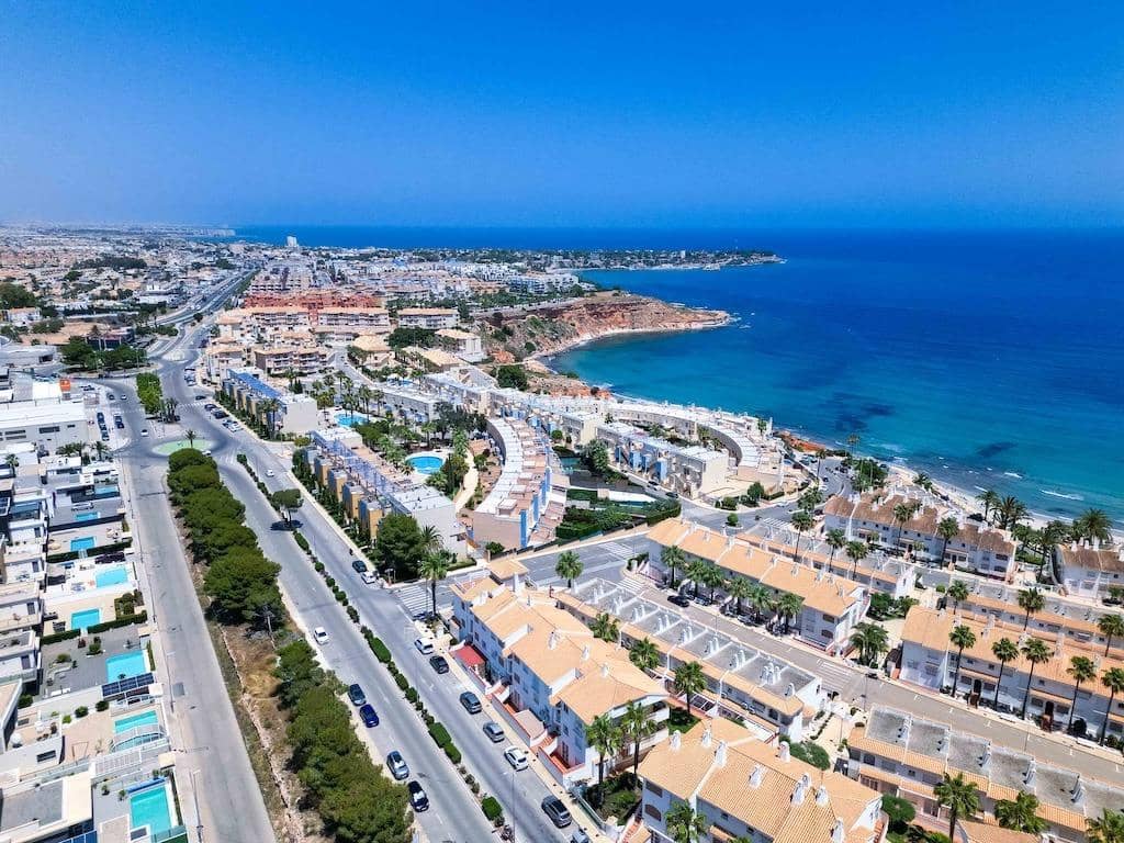 3 makuuhuone Omakotitalo myytävänä paikassa Dehesa de Campoamor - 450 000 € (Ref: 9989910)