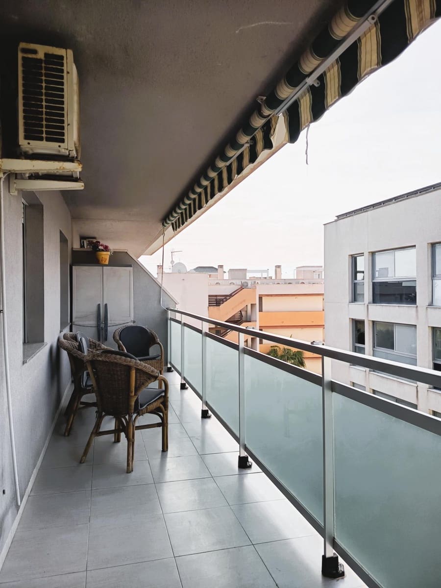 Apartamento de 2 habitaciones en Cabo Roig en venta - 219.000 € (Ref: 9989913)