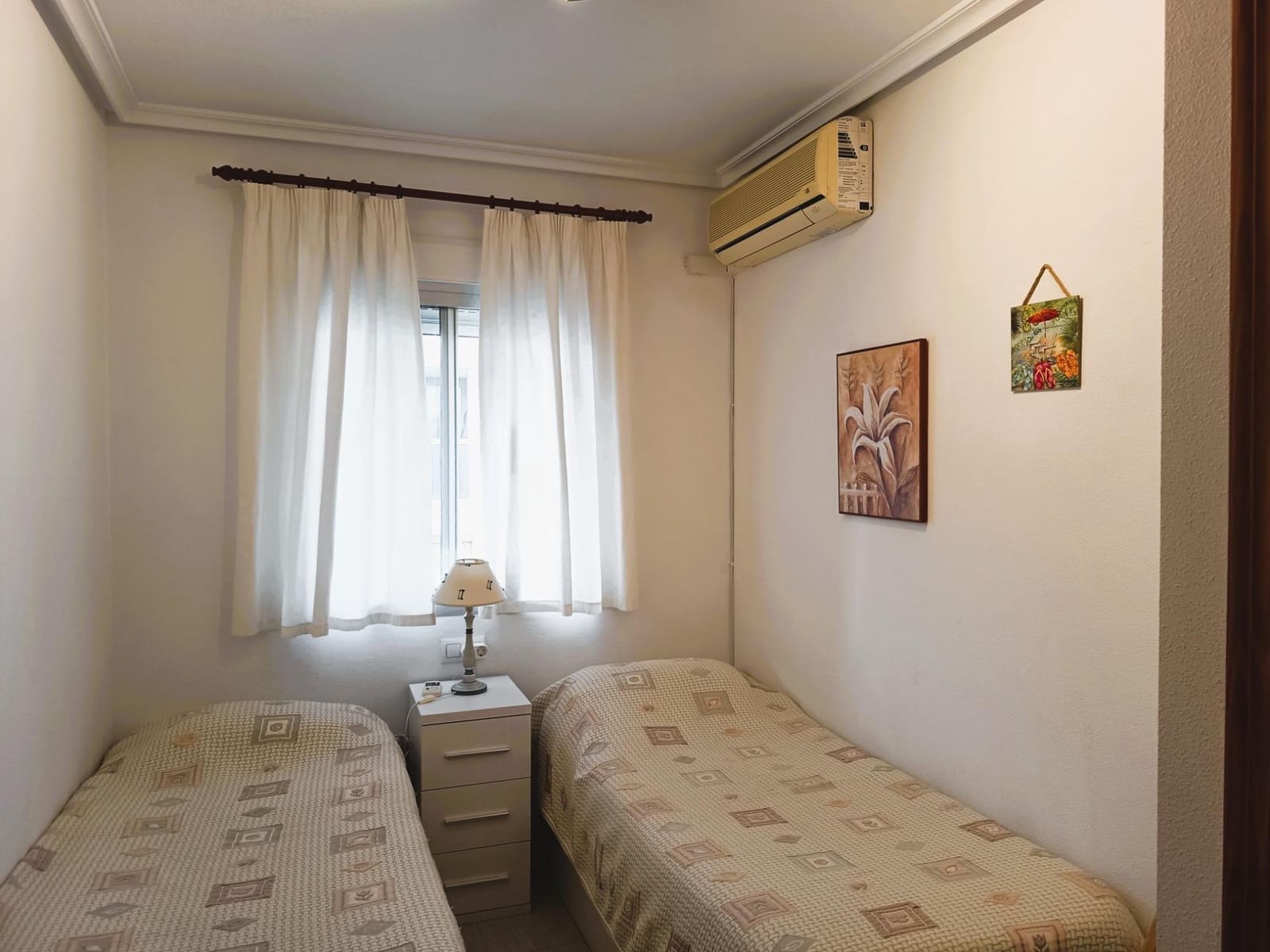 Apartamento de 2 habitaciones en Cabo Roig en venta - 219.000 € (Ref: 9989913)