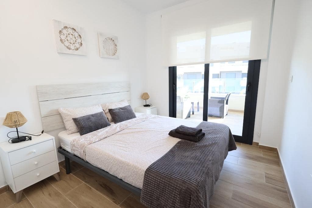 2 slaapkamer Appartement te koop in Villamartin - € 270.000 (Ref: 9989916)