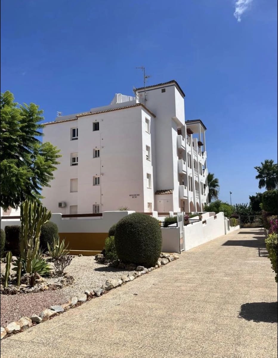 2 soveværelse Lejlighed til salg i Villamartin med swimmingpool - € 184.950 (Ref: 9989918)