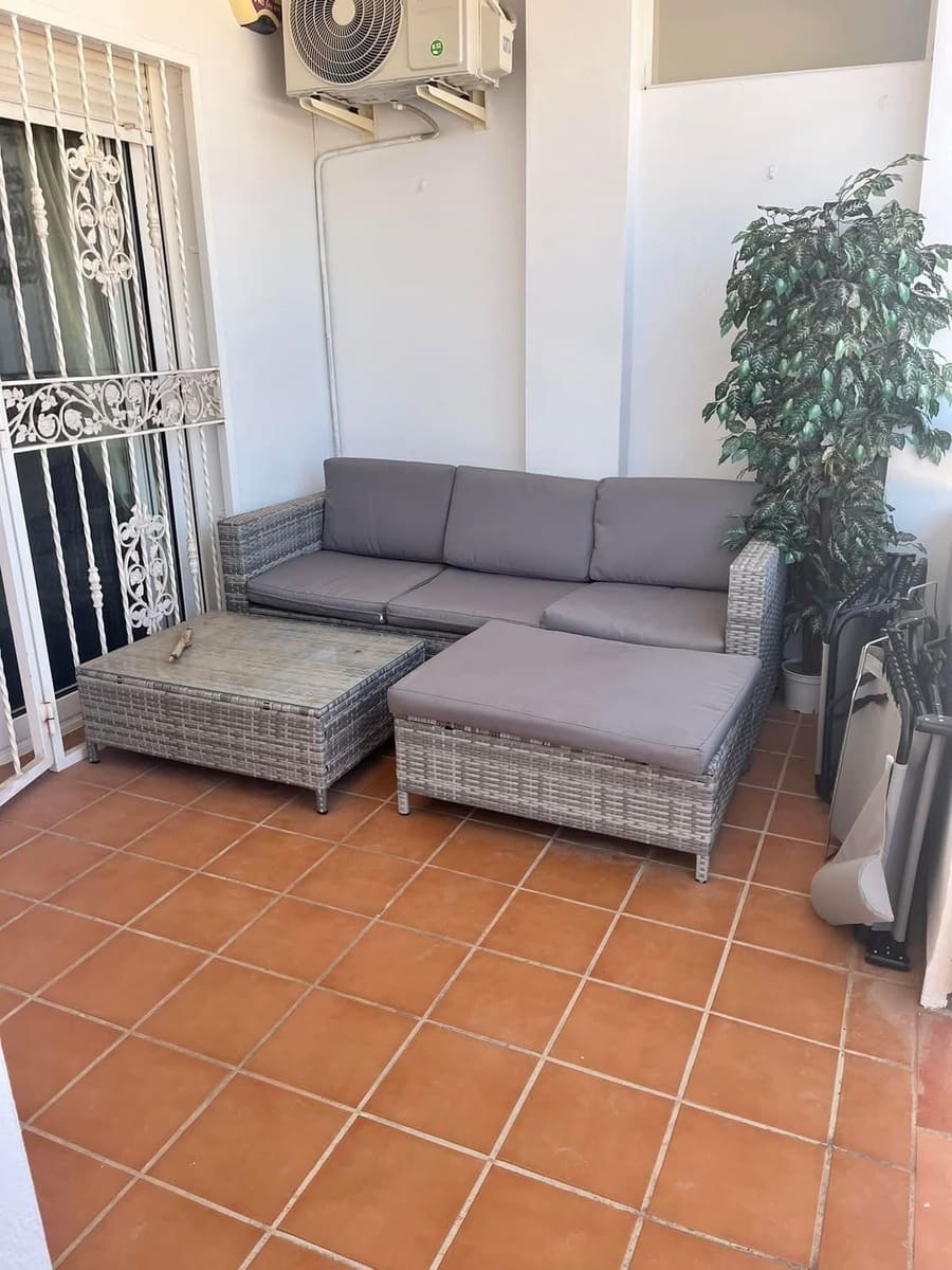 2 soveværelse Lejlighed til salg i Villamartin med swimmingpool - € 184.950 (Ref: 9989918)