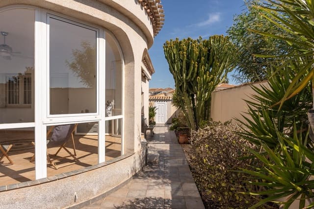 3 soverom Villa til salgs i Playa Flamenca, Orihuela med svømmebasseng garasje - € 560 000 (Ref: 9989919)