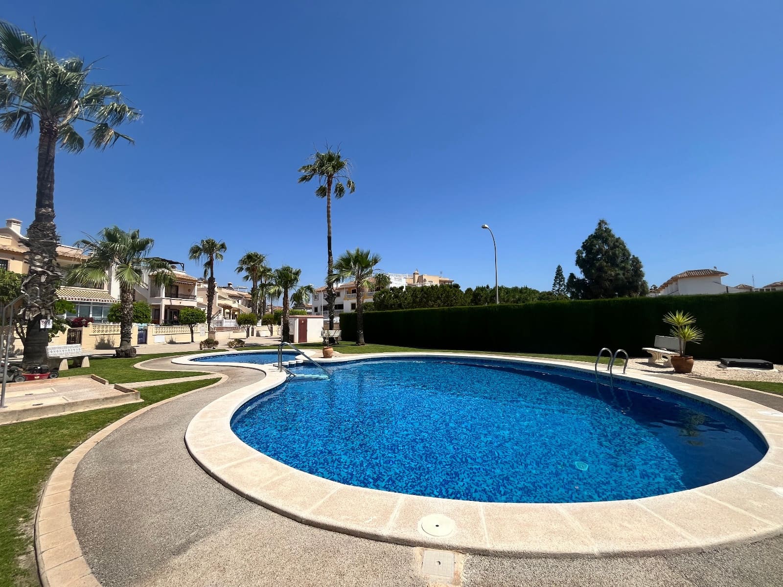 3 soverom Hus til salgs i Playa Flamenca med svømmebasseng - € 259 995 (Ref: 9995428)