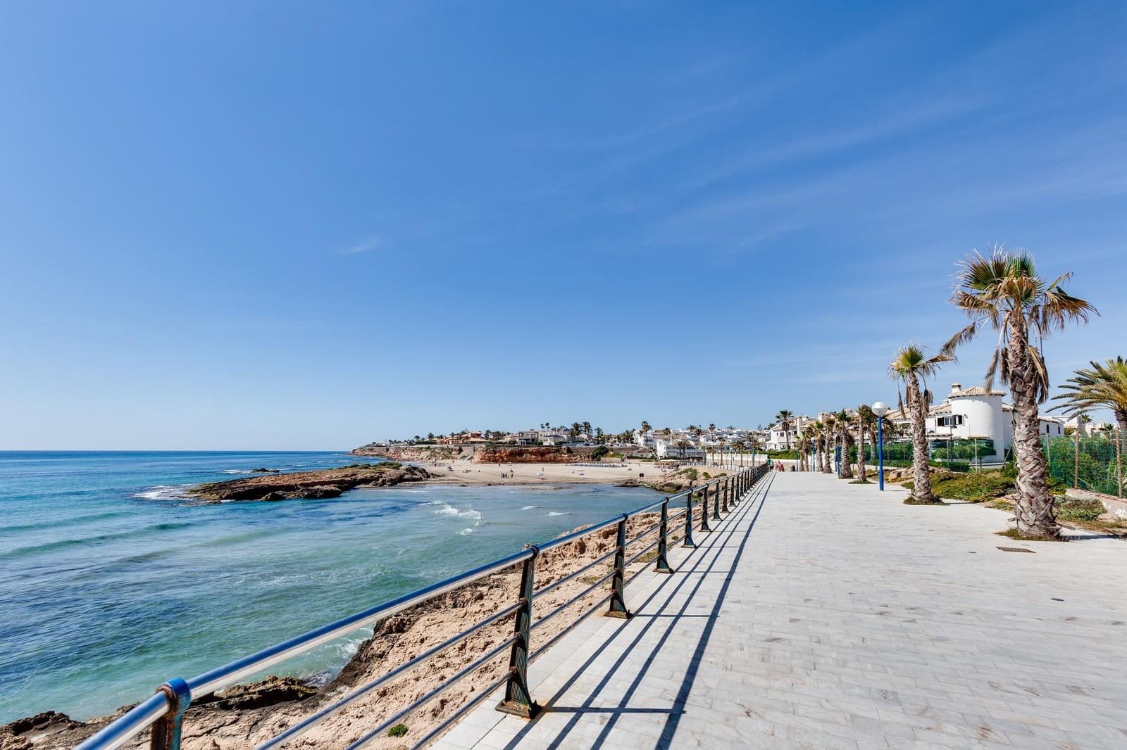 Casa de 2 habitaciones en Alicante / Alacant ciudad en venta - 215.000 € (Ref: 9995429)