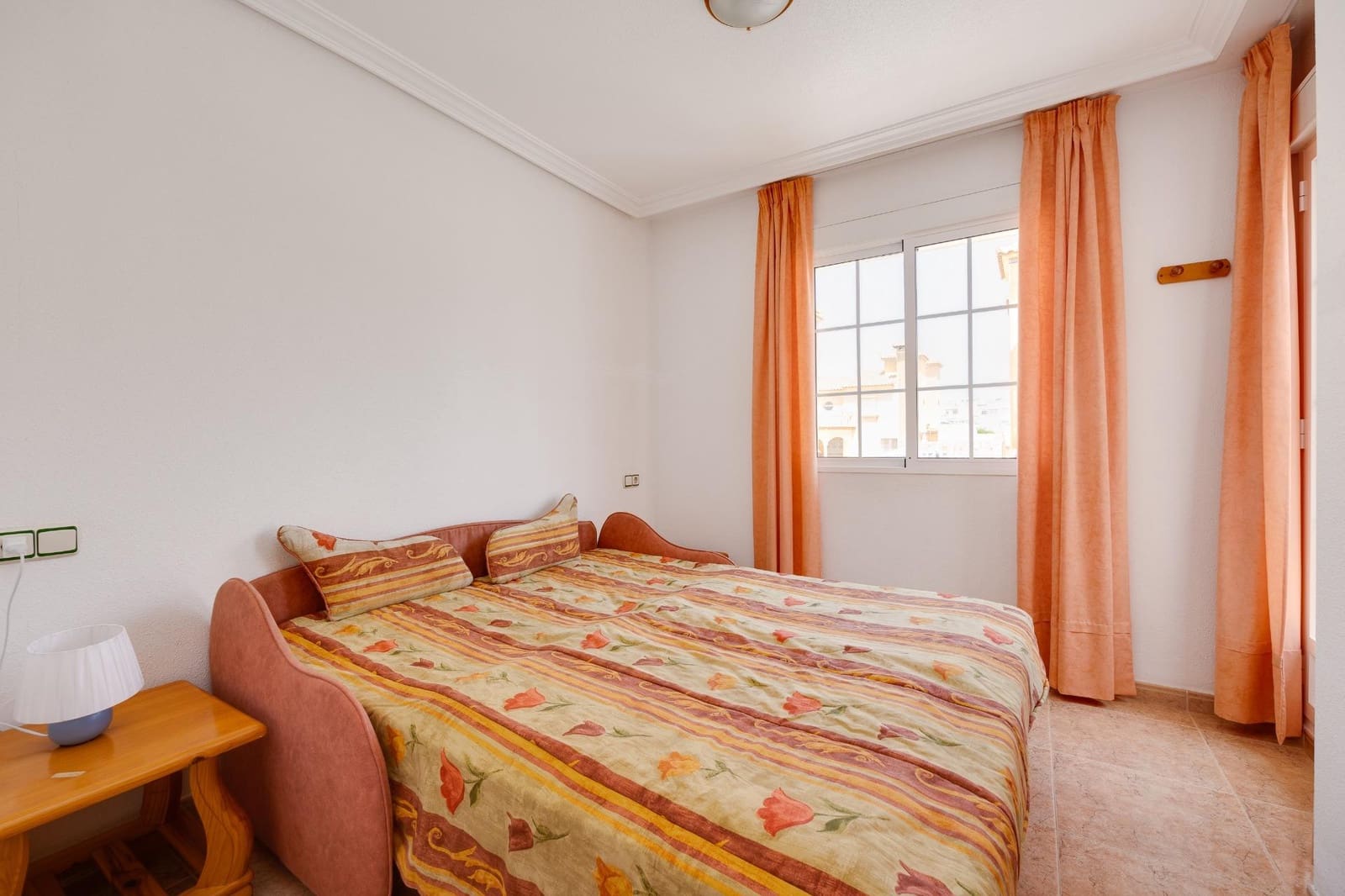 Casa de 2 habitaciones en Alicante / Alacant ciudad en venta - 215.000 € (Ref: 9995429)