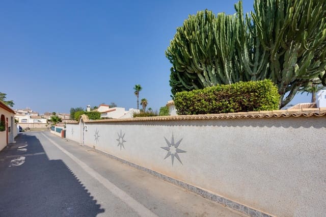 2 bedroom Villa for sale in La Florida, Orihuela - € 305,000 (Ref: 9995431)