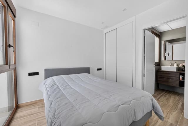 3 slaapkamer Villa te koop in Los Balcones met zwembad - € 495.000 (Ref: 9995432)