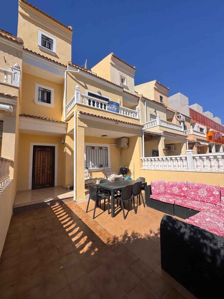 3 sovrum Hus till salu i Orihuela Costa med pool - 229 995 € (Ref: 9997914)