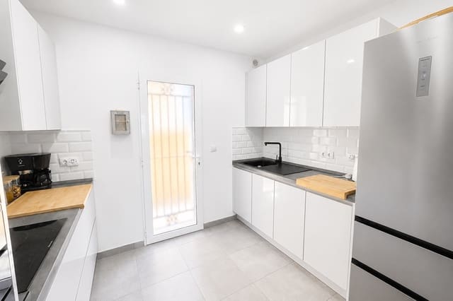 3 soverom Hus til salgs i Lomas de Cabo Roig - Los Dolses, Orihuela med svømmebasseng - € 229 995 (Ref: 9997914)