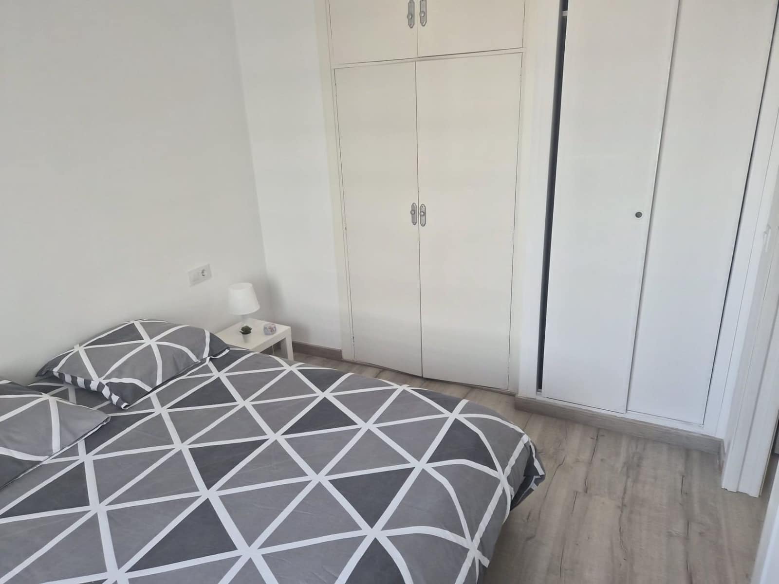 2 makuuhuone Huoneisto myytävänä paikassa Roses mukana uima-altaan 
autotalli - 235 000 € (Ref: 10036345)