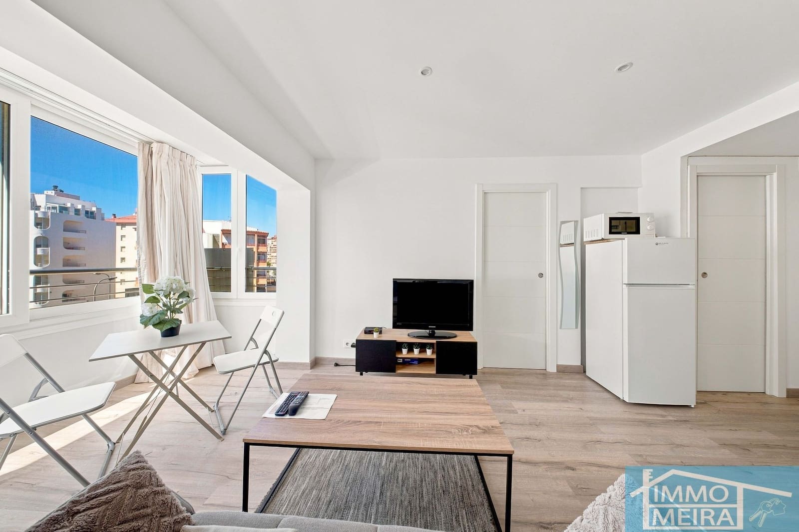 2 bedroom Apartment for sale in Roses with pool garage - € 235,000 (Ref: 10036345)