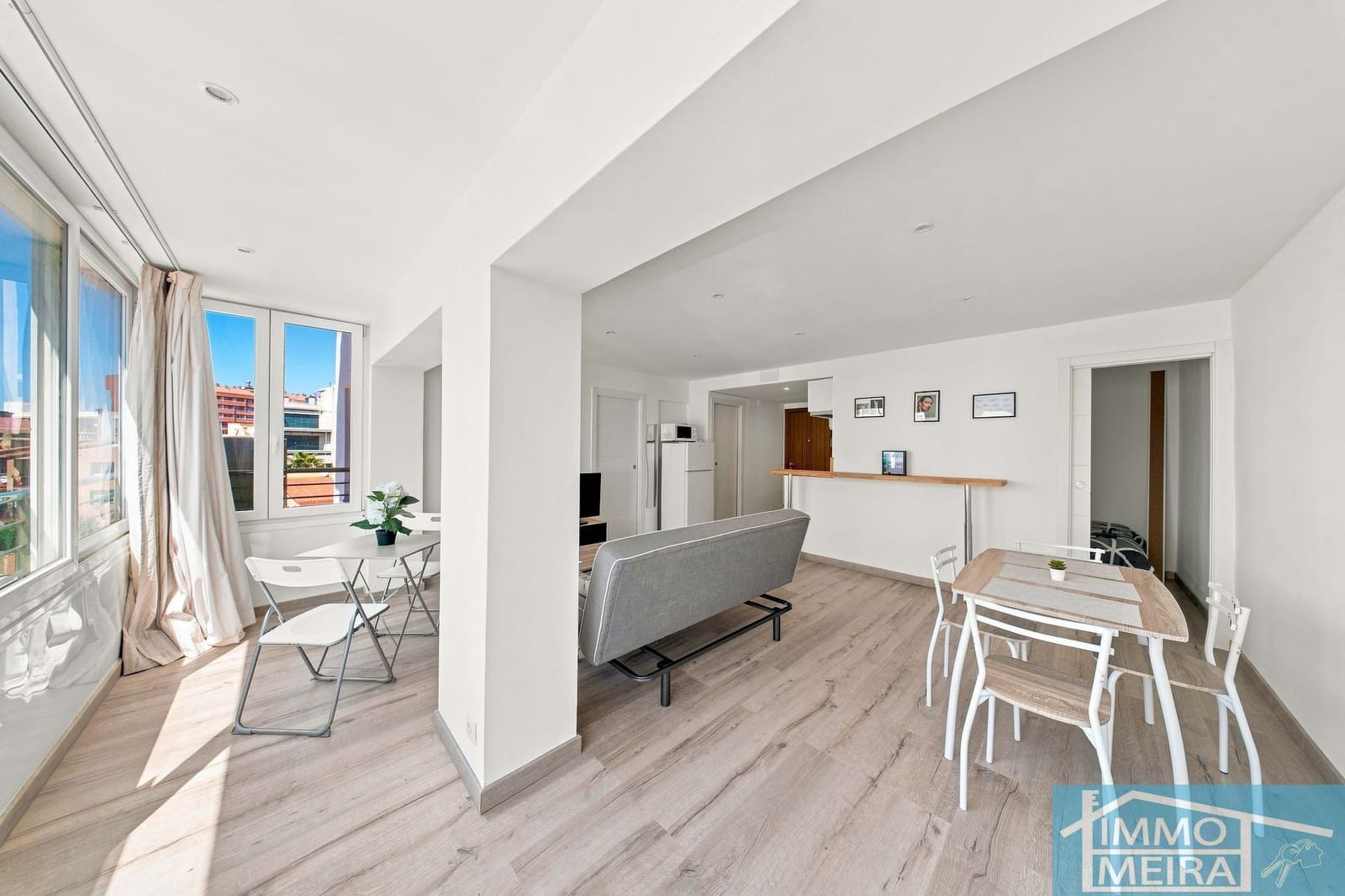 2 bedroom Apartment for sale in Roses with pool garage - € 235,000 (Ref: 10036345)
