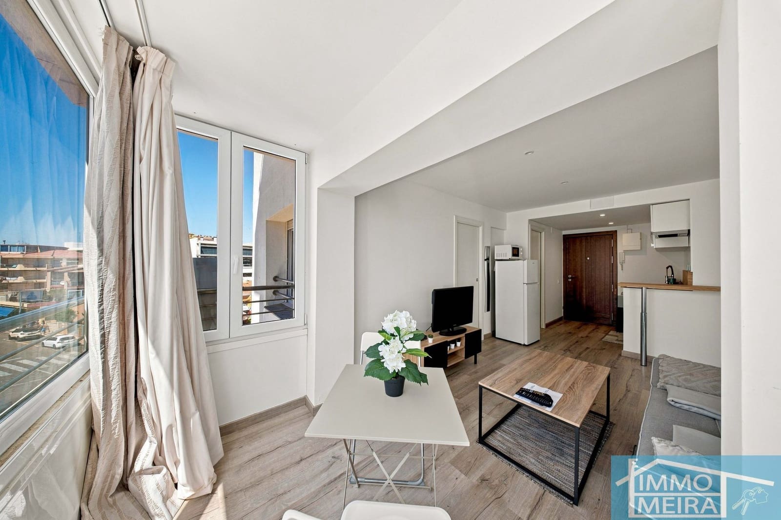 2 bedroom Apartment for sale in Roses with pool garage - € 235,000 (Ref: 10036345)