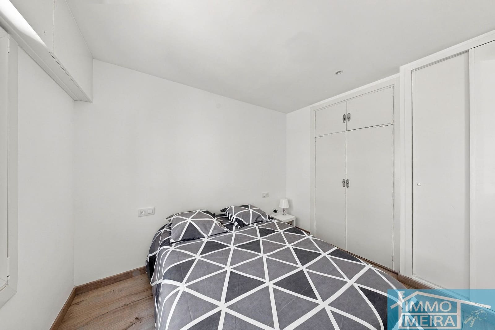 2 bedroom Apartment for sale in Roses with pool garage - € 235,000 (Ref: 10036345)