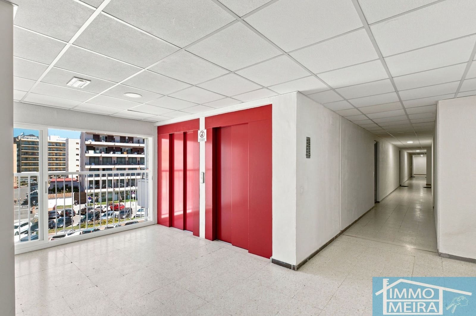 2 bedroom Apartment for sale in Roses with pool garage - € 235,000 (Ref: 10036345)