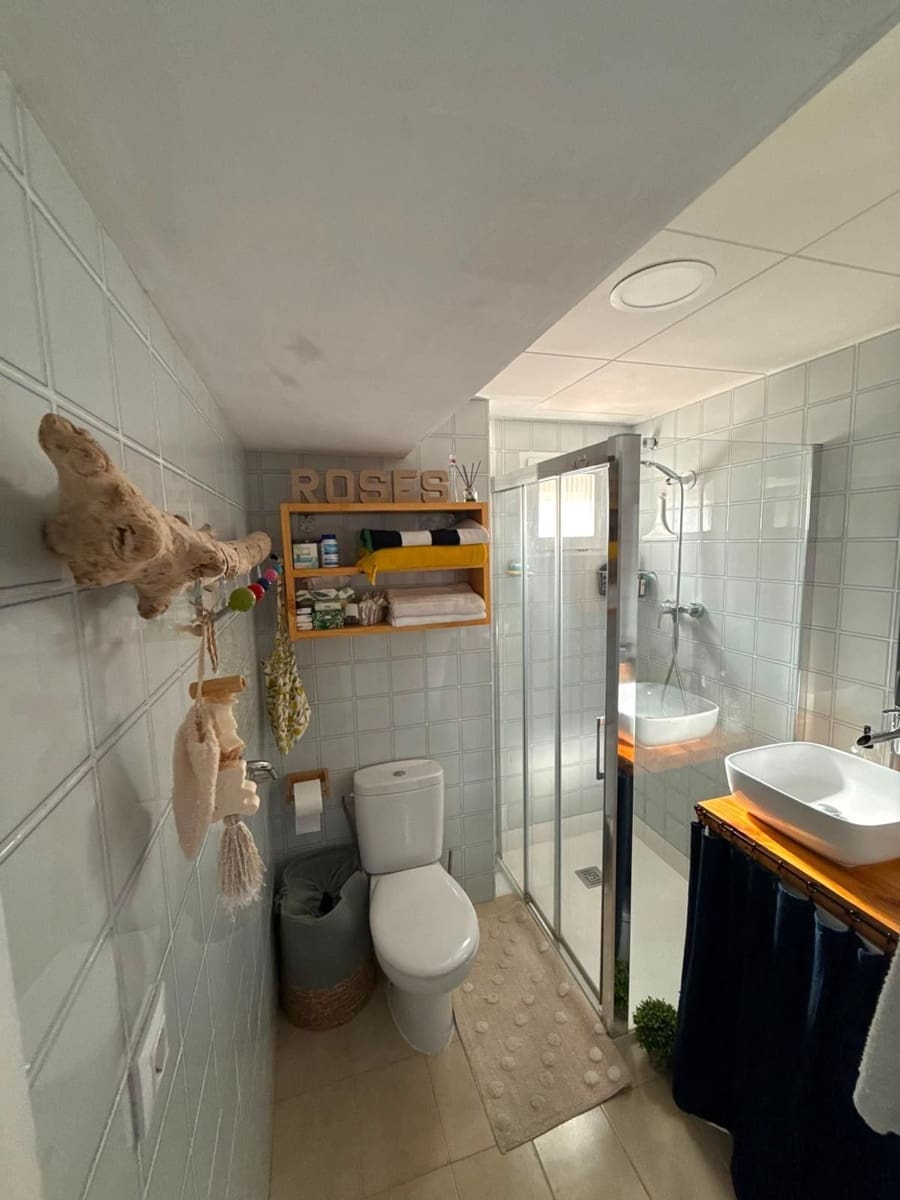 2 soverom Leilighet til salgs i Roses med garasje - € 265 000 (Ref: 10048738)