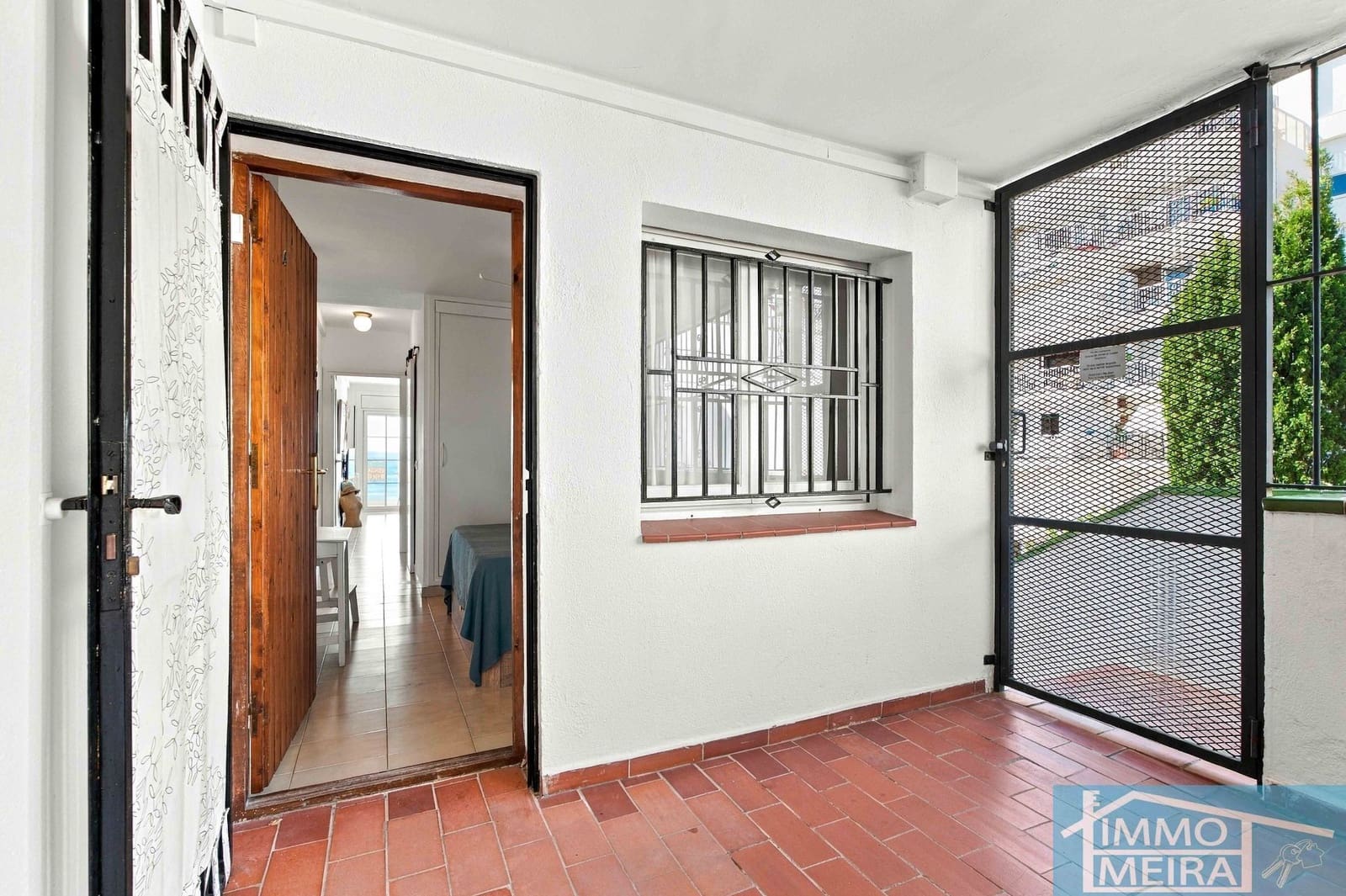 2 bedroom Apartment for sale in Roses with garage - € 265,000 (Ref: 10048738)