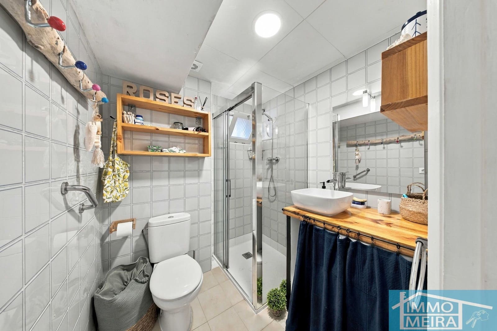 2 bedroom Apartment for sale in Roses with garage - € 265,000 (Ref: 10048738)