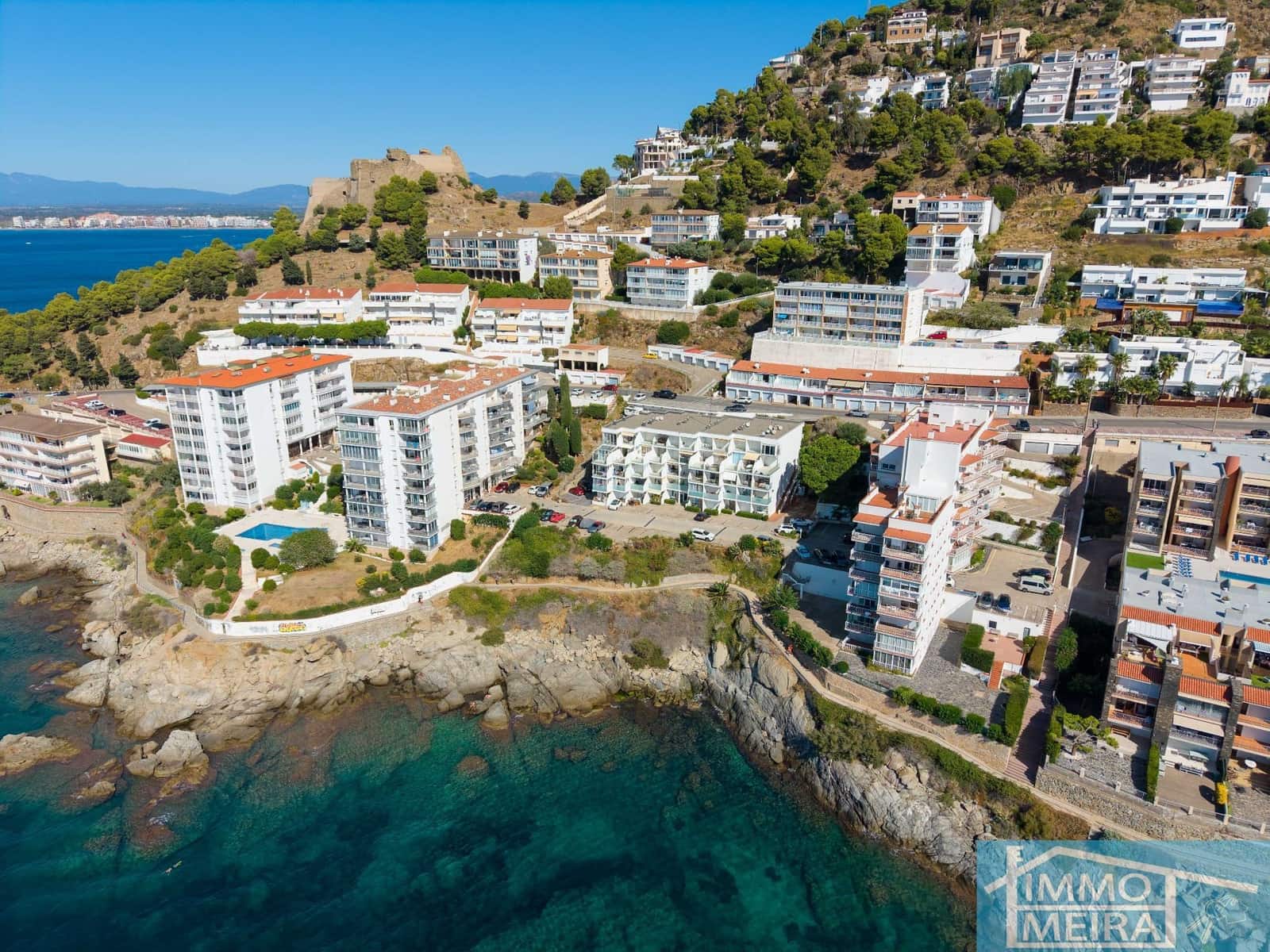 2 bedroom Apartment for sale in Roses with garage - € 265,000 (Ref: 10048738)