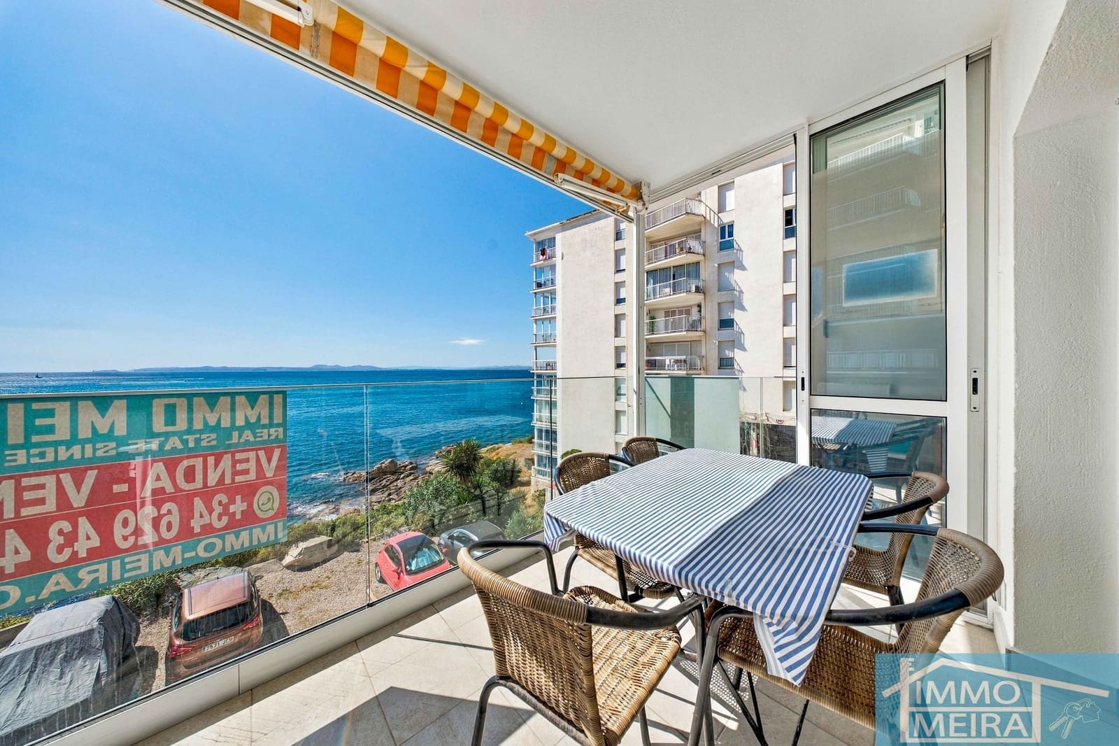 2 bedroom Apartment for sale in Roses with garage - € 265,000 (Ref: 10048738)