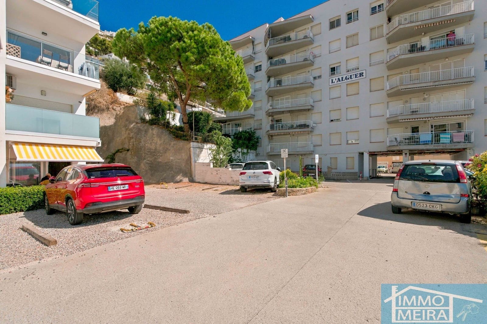 2 bedroom Apartment for sale in Roses with garage - € 265,000 (Ref: 10048738)