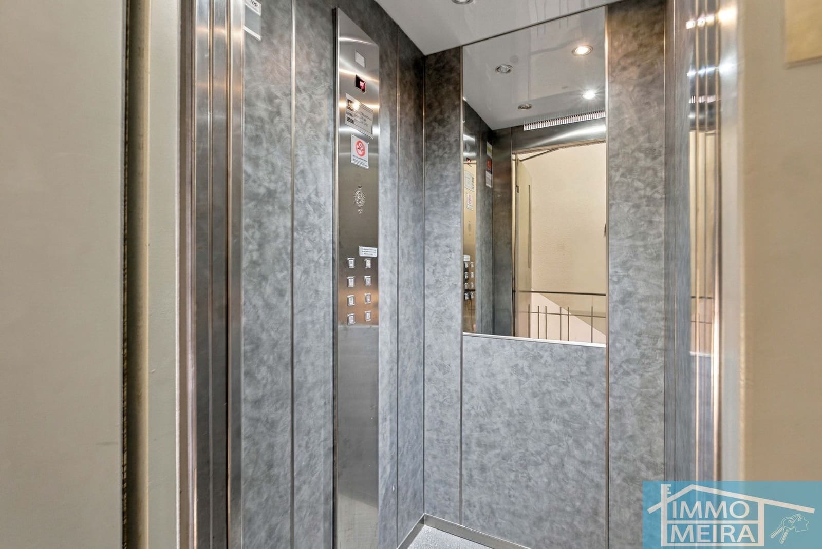 3 Zimmer Apartment zu verkaufen in Roses mit Pool Garage - 410.000 € (Ref: 10074907)