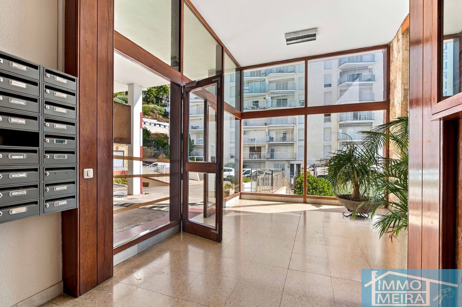 3 Zimmer Apartment zu verkaufen in Roses mit Pool Garage - 410.000 € (Ref: 10074907)