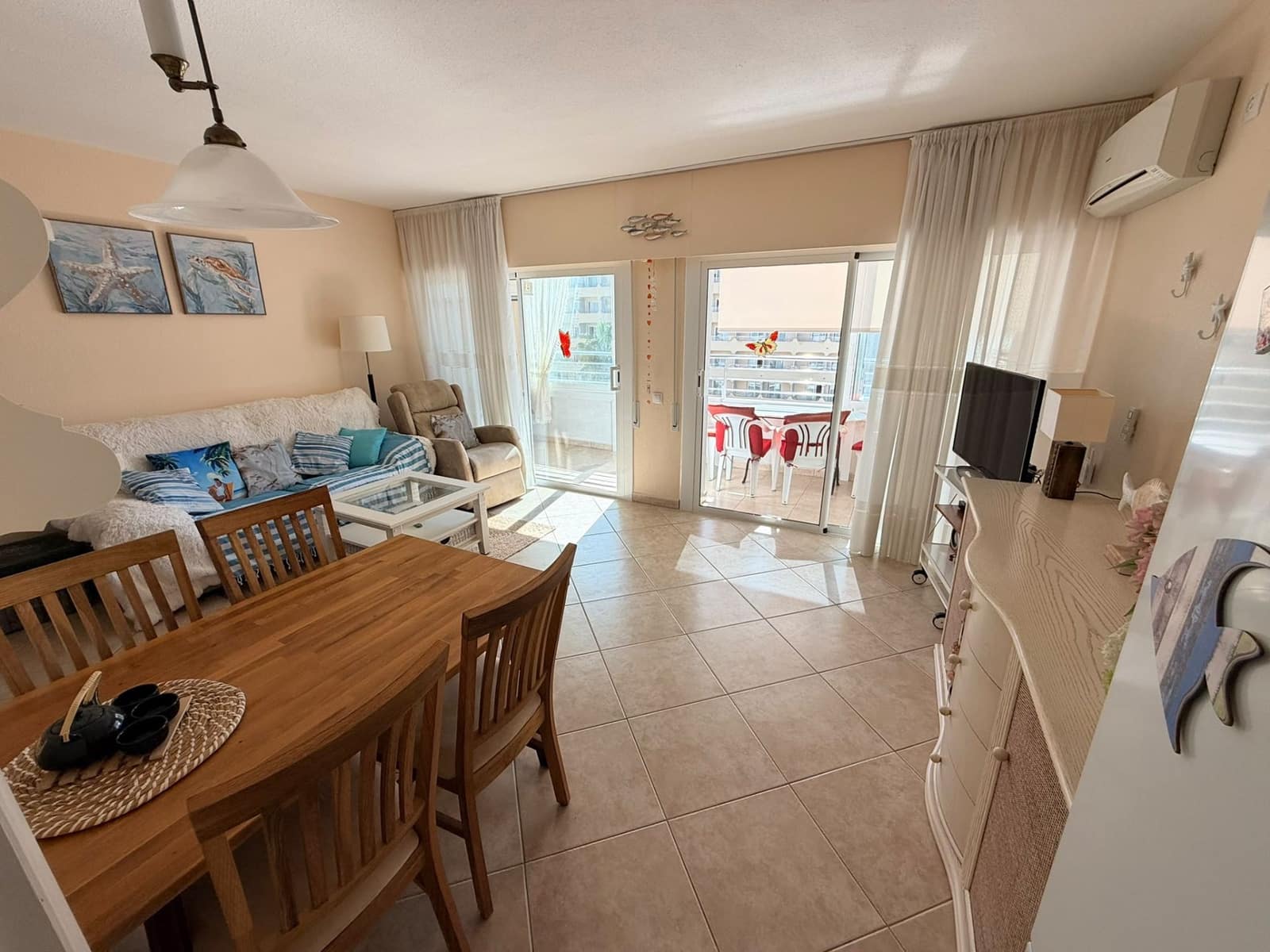 Apartamento de 2 habitaciones en Roses en venta con piscina garaje - 220.000 € (Ref: 10090102)