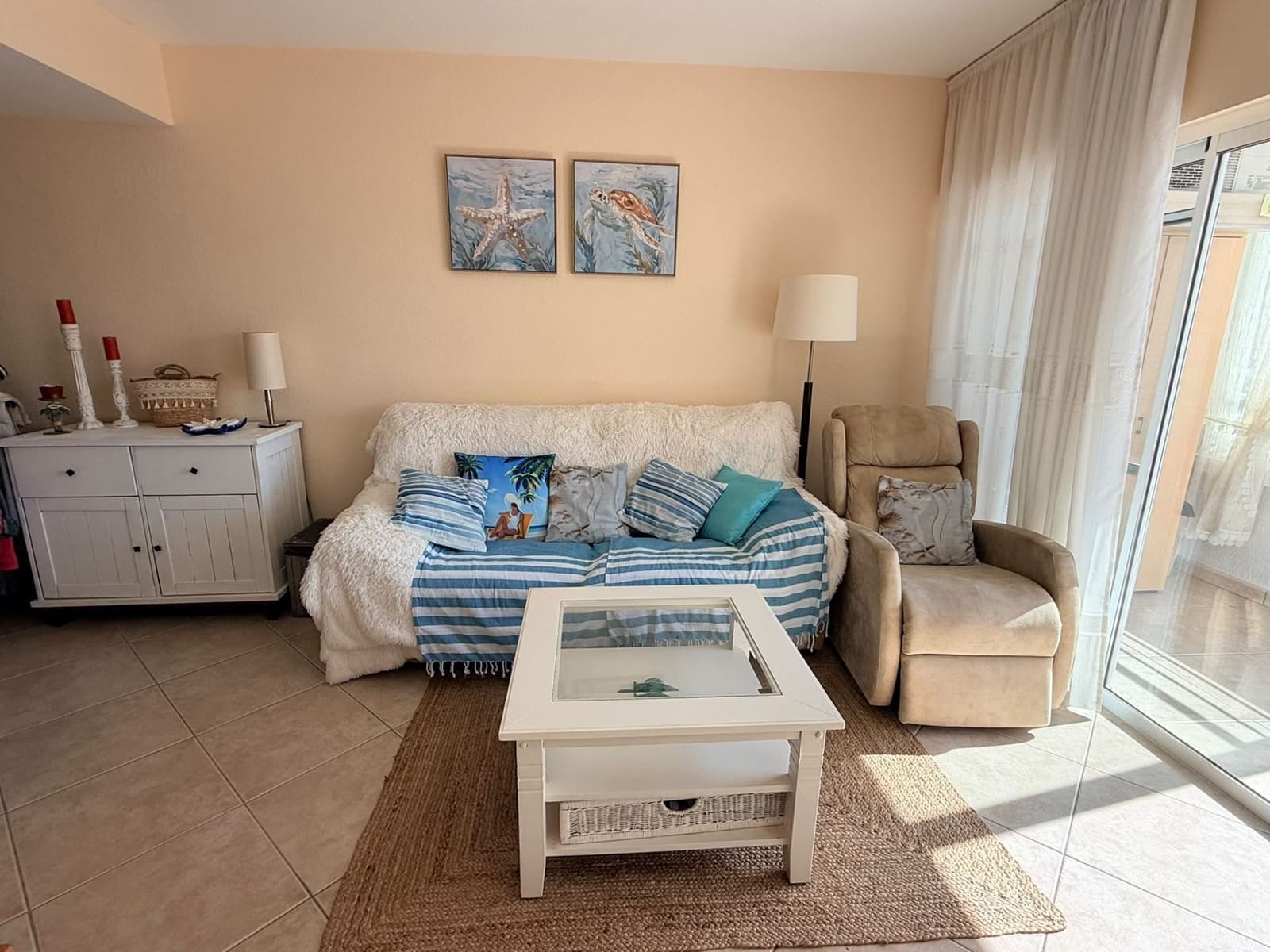 Apartamento de 2 habitaciones en Roses en venta con piscina garaje - 220.000 € (Ref: 10090102)