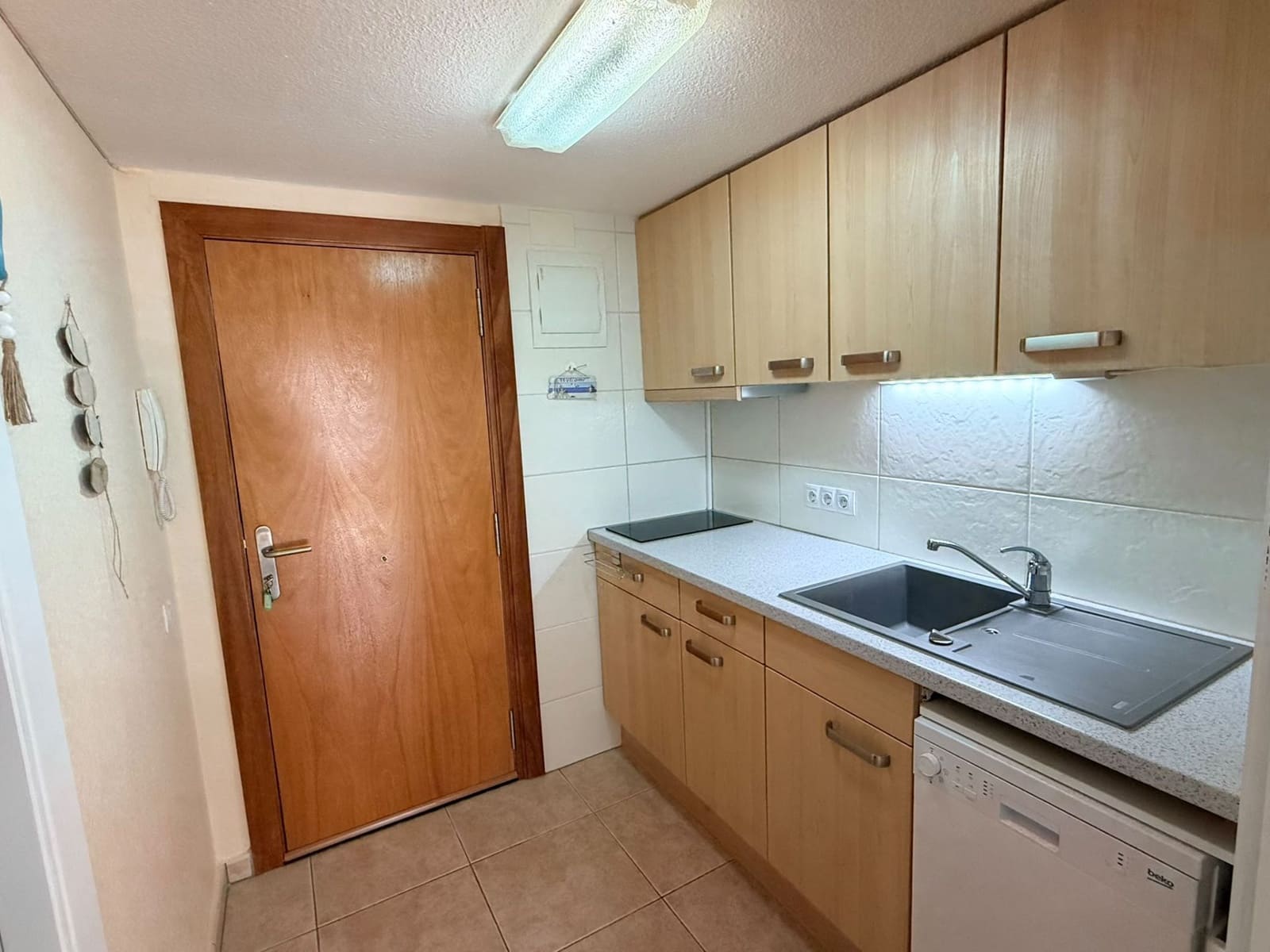 Apartamento de 2 habitaciones en Roses en venta con piscina garaje - 220.000 € (Ref: 10090102)