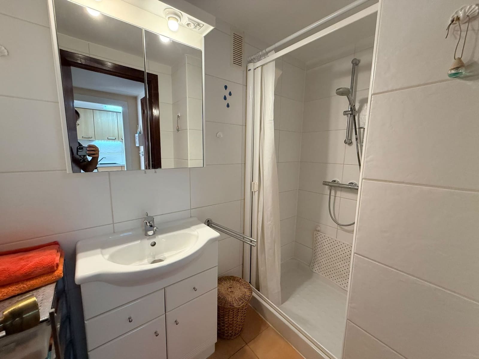 Apartamento de 2 habitaciones en Roses en venta con piscina garaje - 220.000 € (Ref: 10090102)