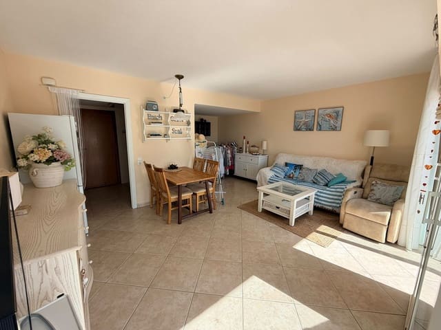 Apartamento de 2 habitaciones en Roses en venta con piscina garaje - 220.000 € (Ref: 10090102)