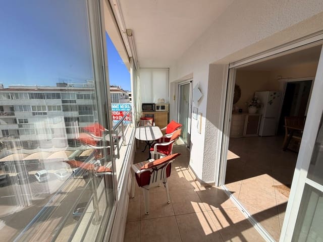 Apartamento de 2 habitaciones en Roses en venta con piscina garaje - 220.000 € (Ref: 10090102)