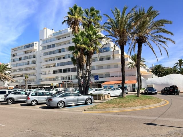 Apartamento de 2 habitaciones en Roses en venta con piscina garaje - 220.000 € (Ref: 10090102)