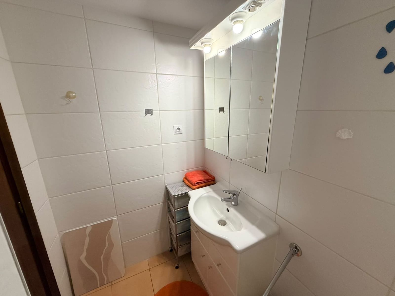 Apartamento de 2 habitaciones en Roses en venta con piscina garaje - 220.000 € (Ref: 10090102)