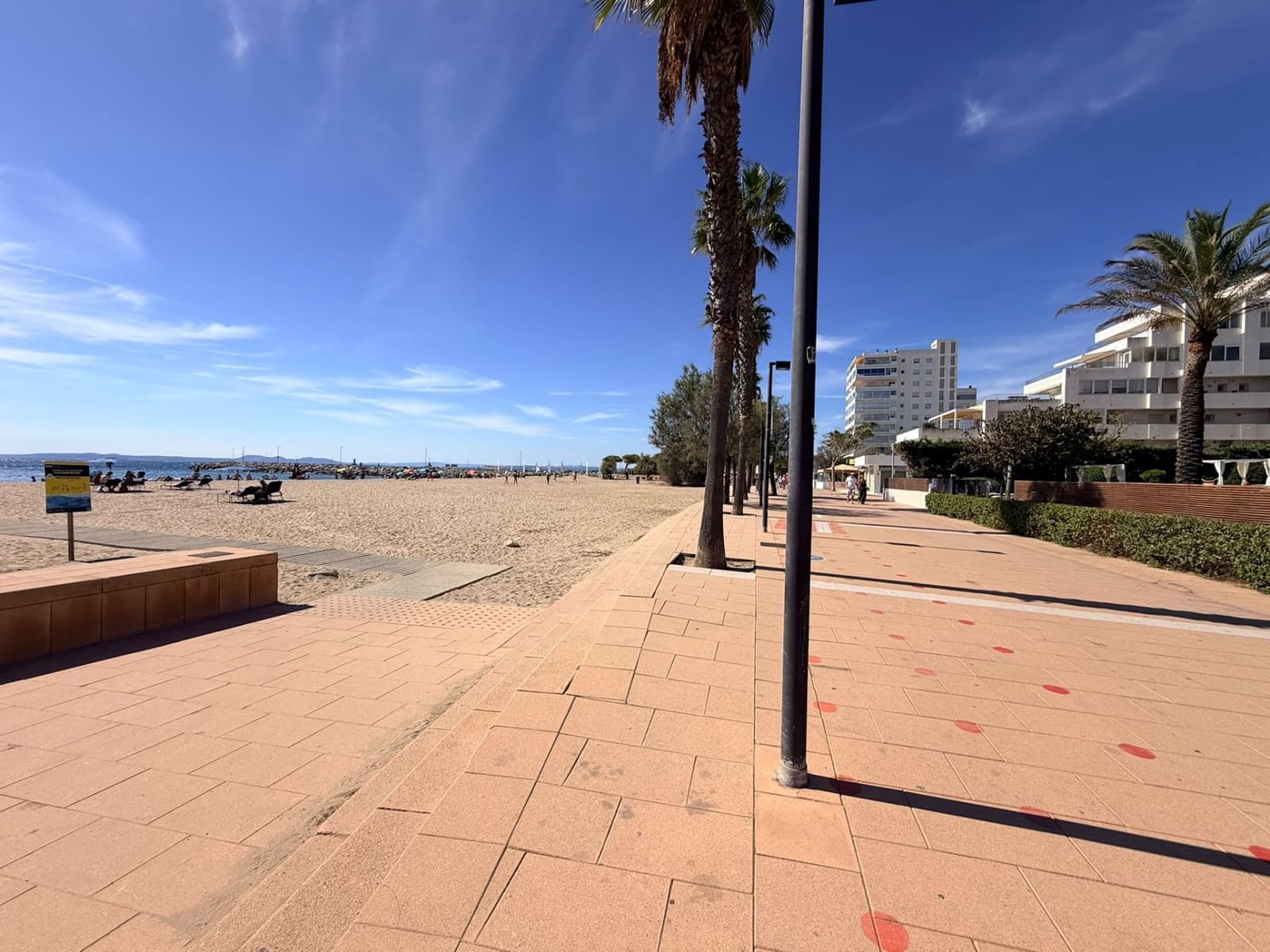 Apartamento de 2 habitaciones en Roses en venta con piscina garaje - 220.000 € (Ref: 10090102)