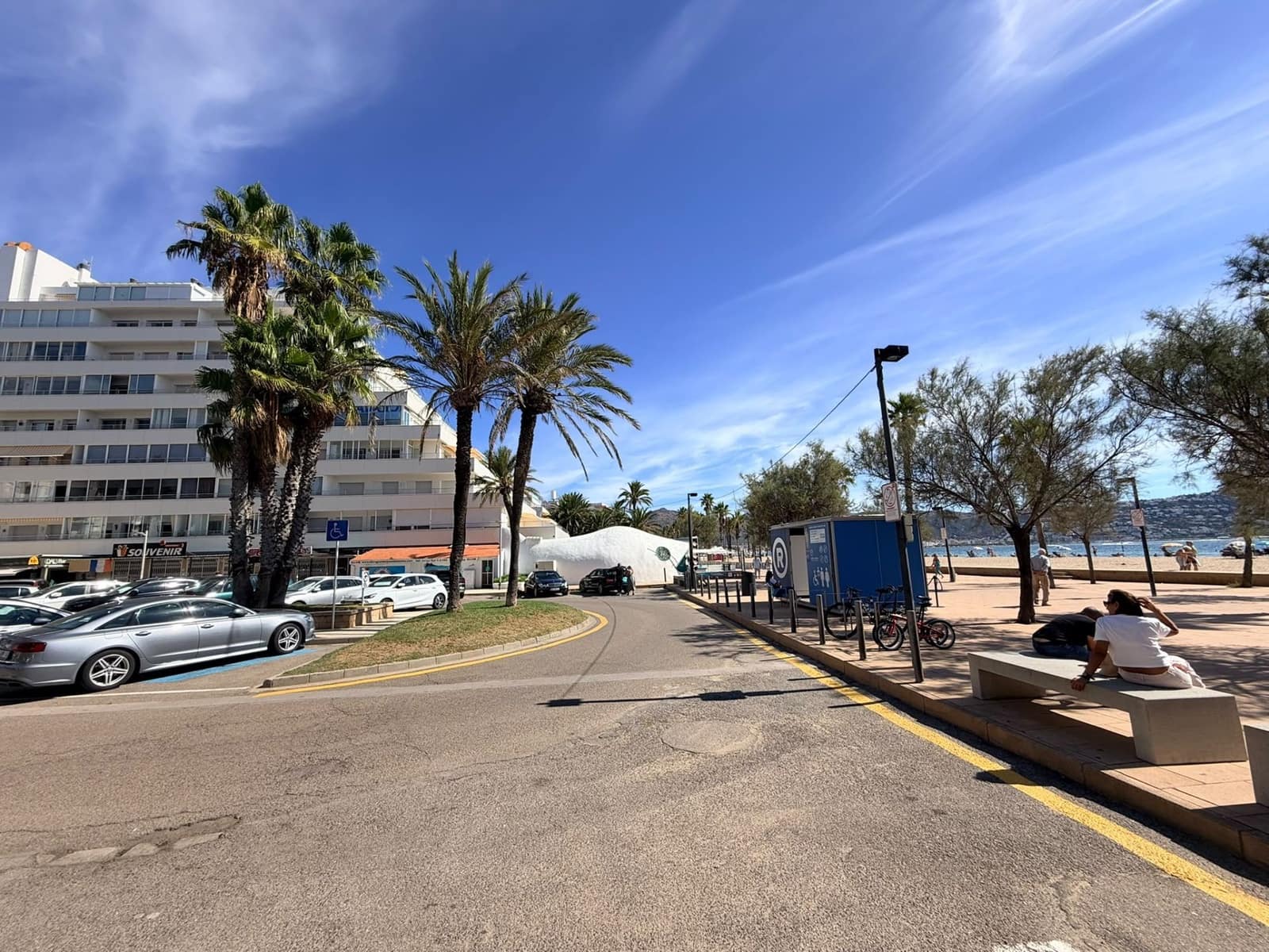 Apartamento de 2 habitaciones en Roses en venta con piscina garaje - 220.000 € (Ref: 10090102)