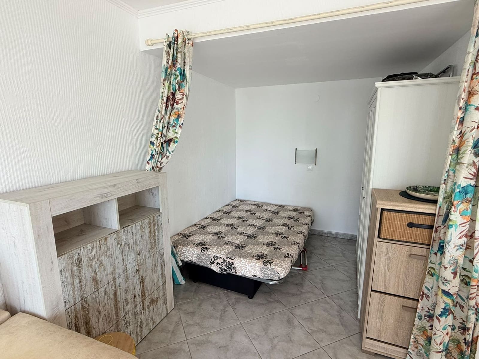 2 makuuhuone Huoneisto myytävänä paikassa Roses mukana uima-altaan 
autotalli - 210 000 € (Ref: 10094208)