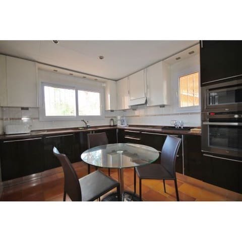 3 bedroom Villa for sale in Roses with pool garage - € 1,190,000 (Ref: 6281723)