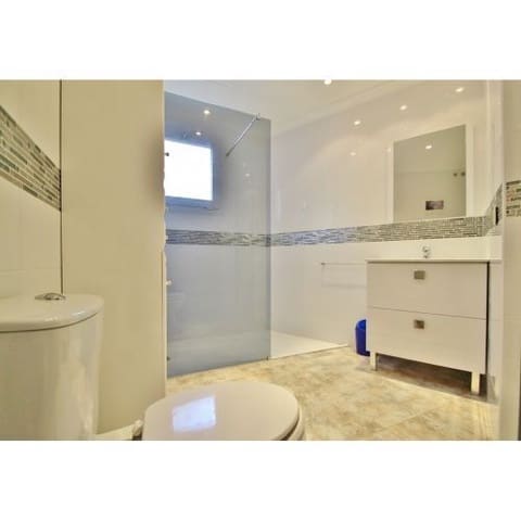 3 bedroom Villa for sale in Roses with pool garage - € 1,190,000 (Ref: 6281723)