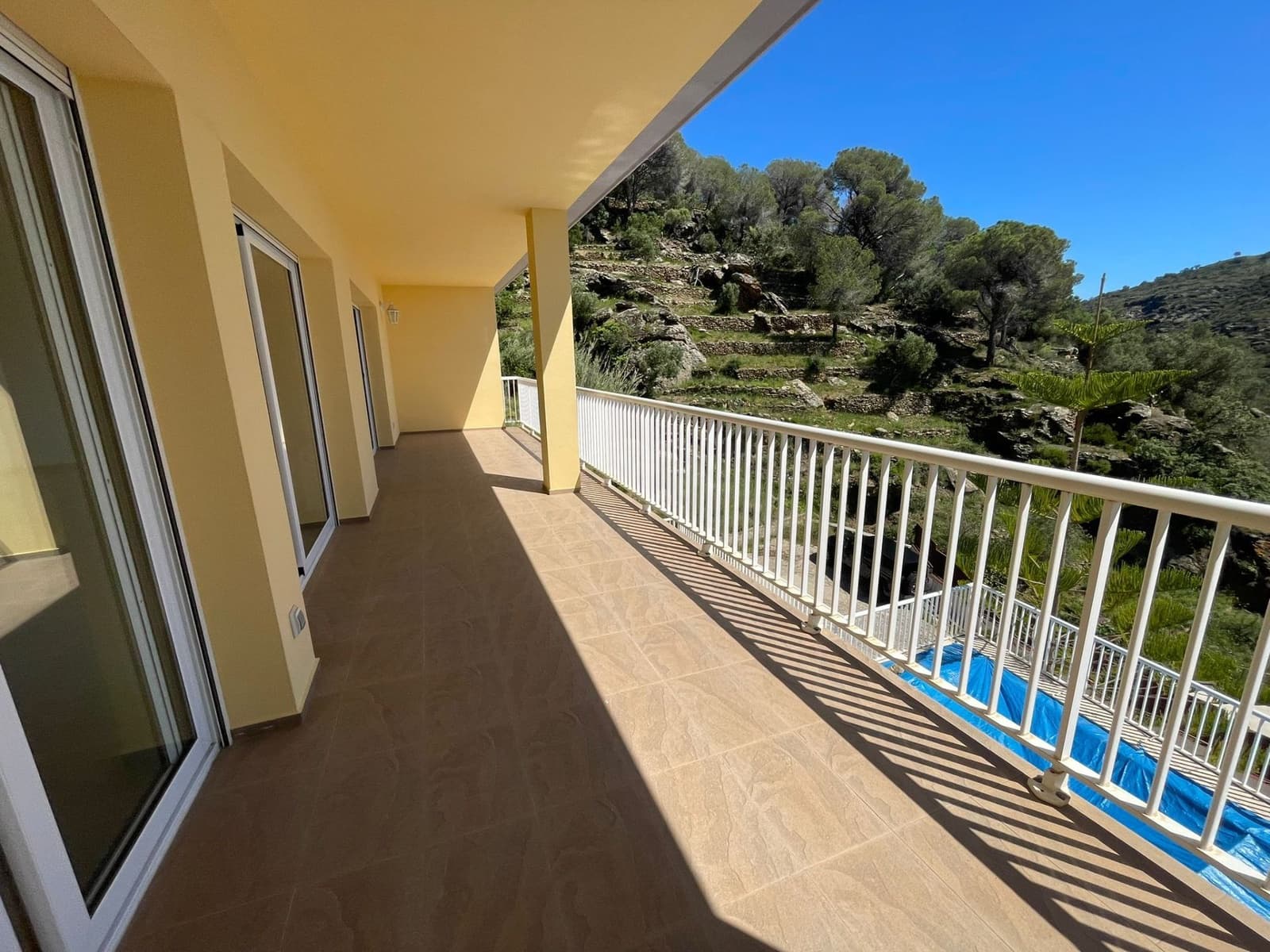 3 soveværelse Villa til salg i Roses med swimmingpool garage - € 750.000 (Ref: 8528953)