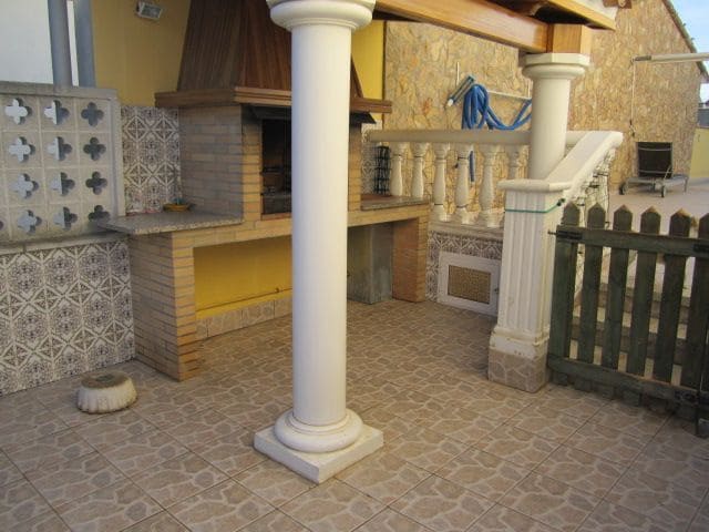 4 bedroom Villa for sale in Empuriabrava with pool garage - € 593,500 (Ref: 8528956)