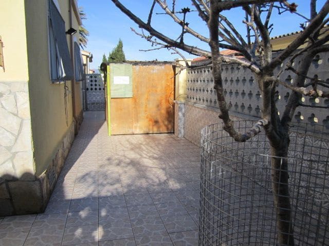 4 bedroom Villa for sale in Empuriabrava with pool garage - € 593,500 (Ref: 8528956)