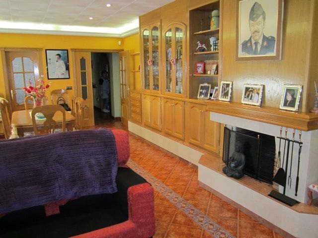 4 bedroom Villa for sale in Empuriabrava with pool garage - € 593,500 (Ref: 8528956)