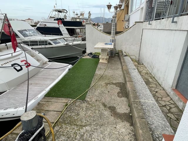 Garage til salg i Empuriabrava, Castelló d'Empúries - € 295.000 (Ref: 8528958)