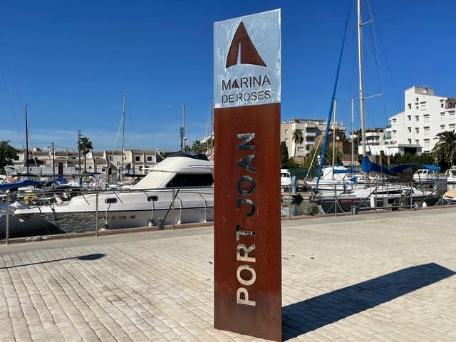 Studio till salu i Santa Margarida, Roses - 85 000 € (Ref: 9275868)