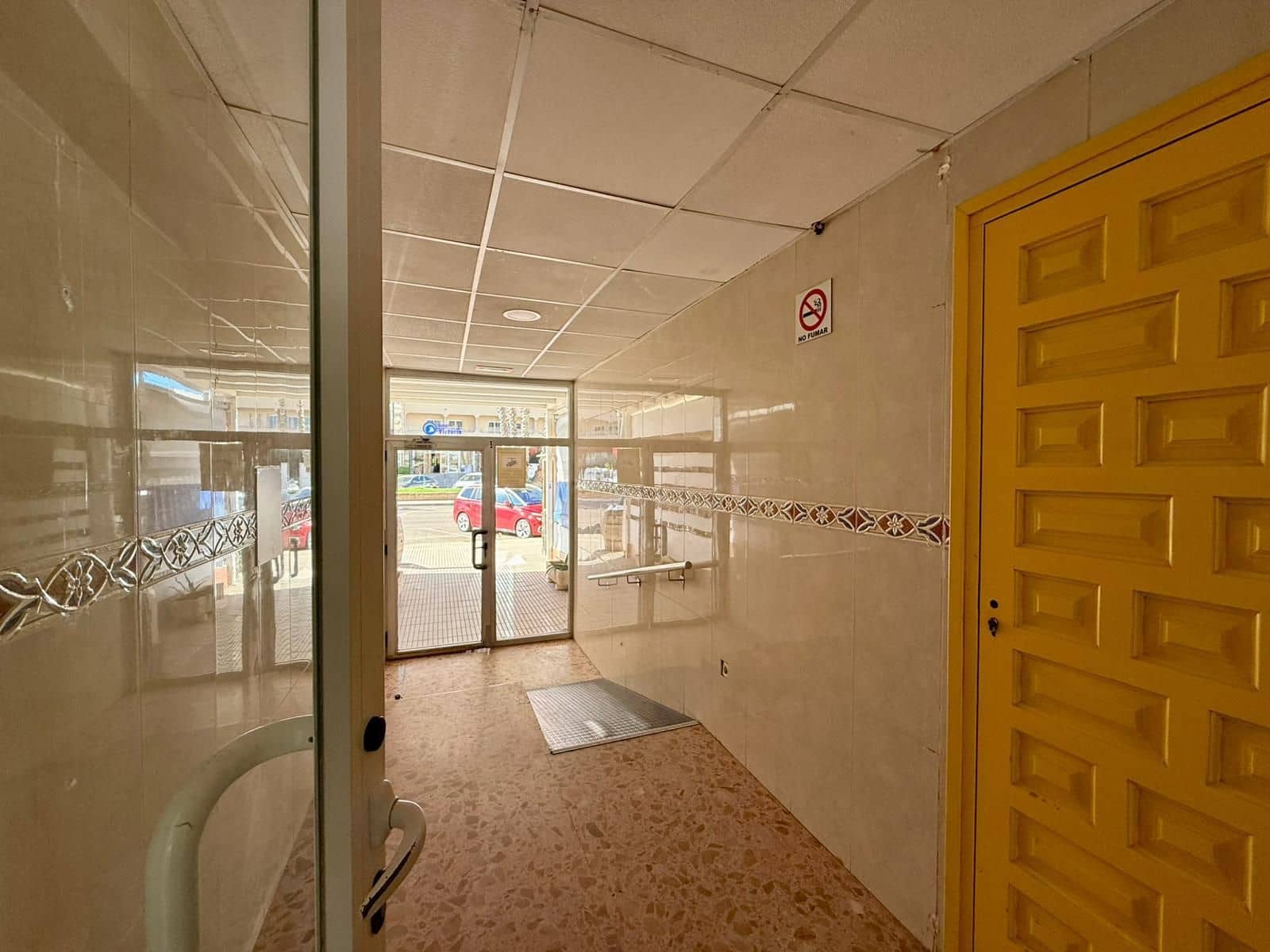 1 bedroom Apartment for sale in Roses with pool garage - € 189,000 (Ref: 9415496)