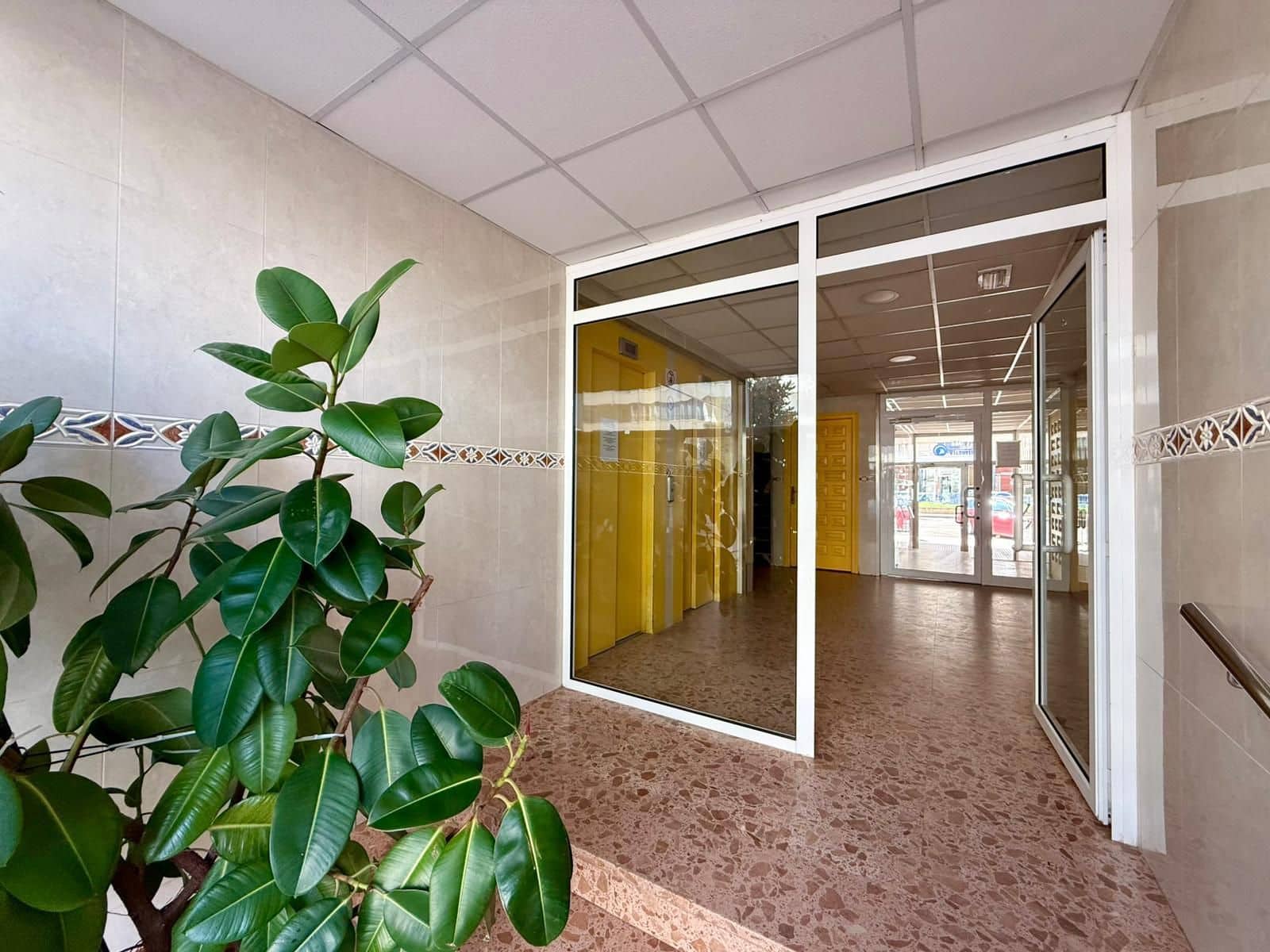 1 bedroom Apartment for sale in Roses with pool garage - € 189,000 (Ref: 9415496)