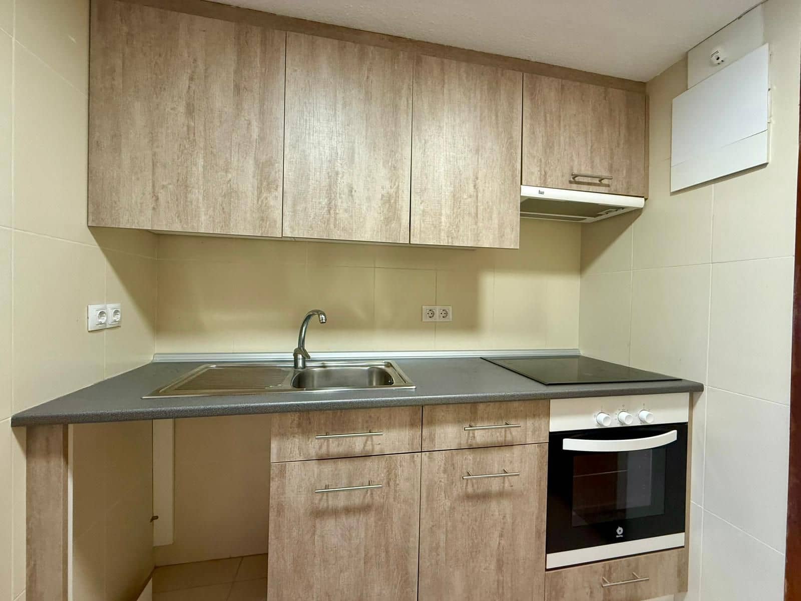 1 bedroom Apartment for sale in Roses with pool garage - € 189,000 (Ref: 9415496)